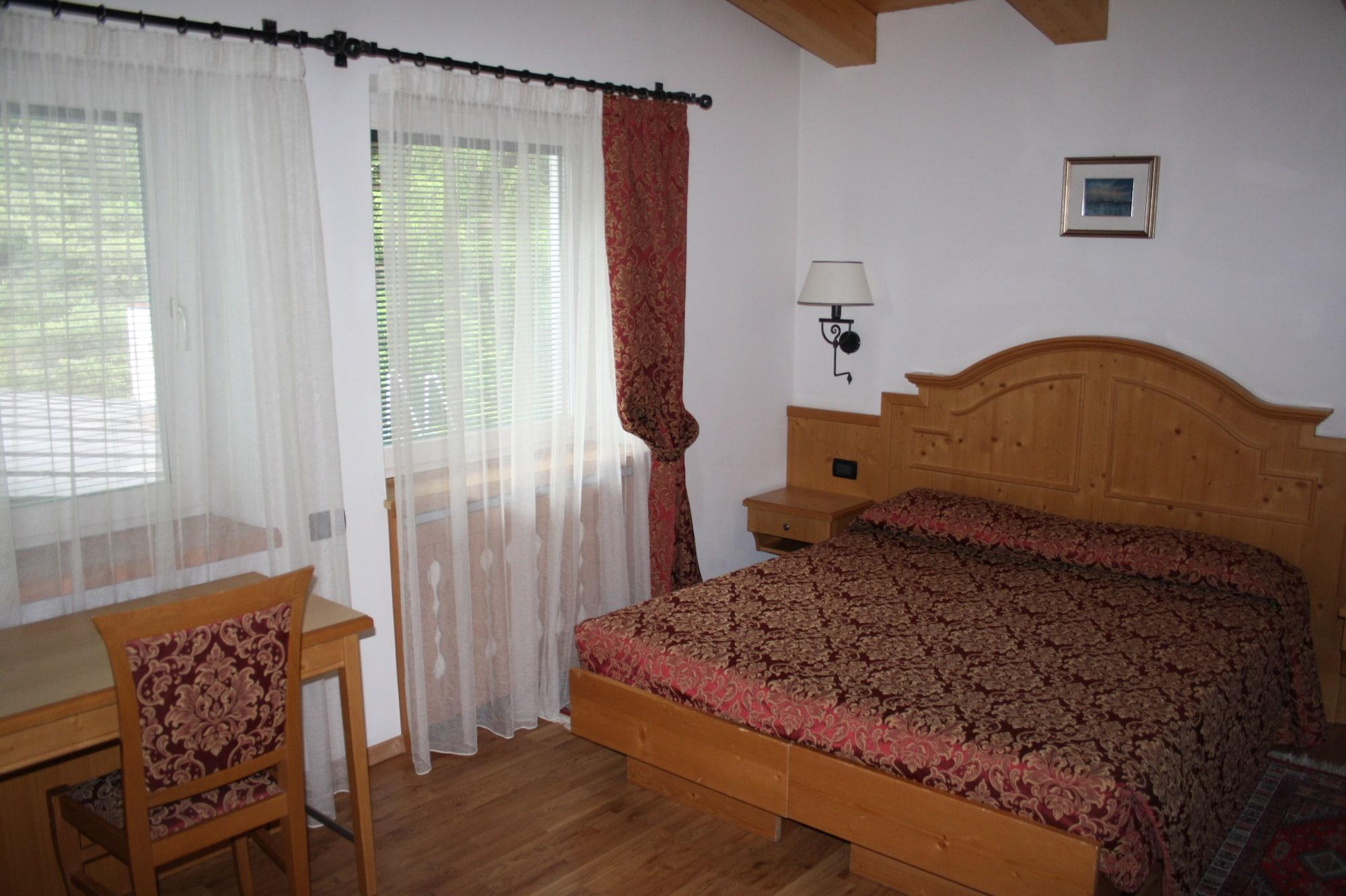 Hotel Des Alpes Cortina dʼAmpezzo Esterno foto