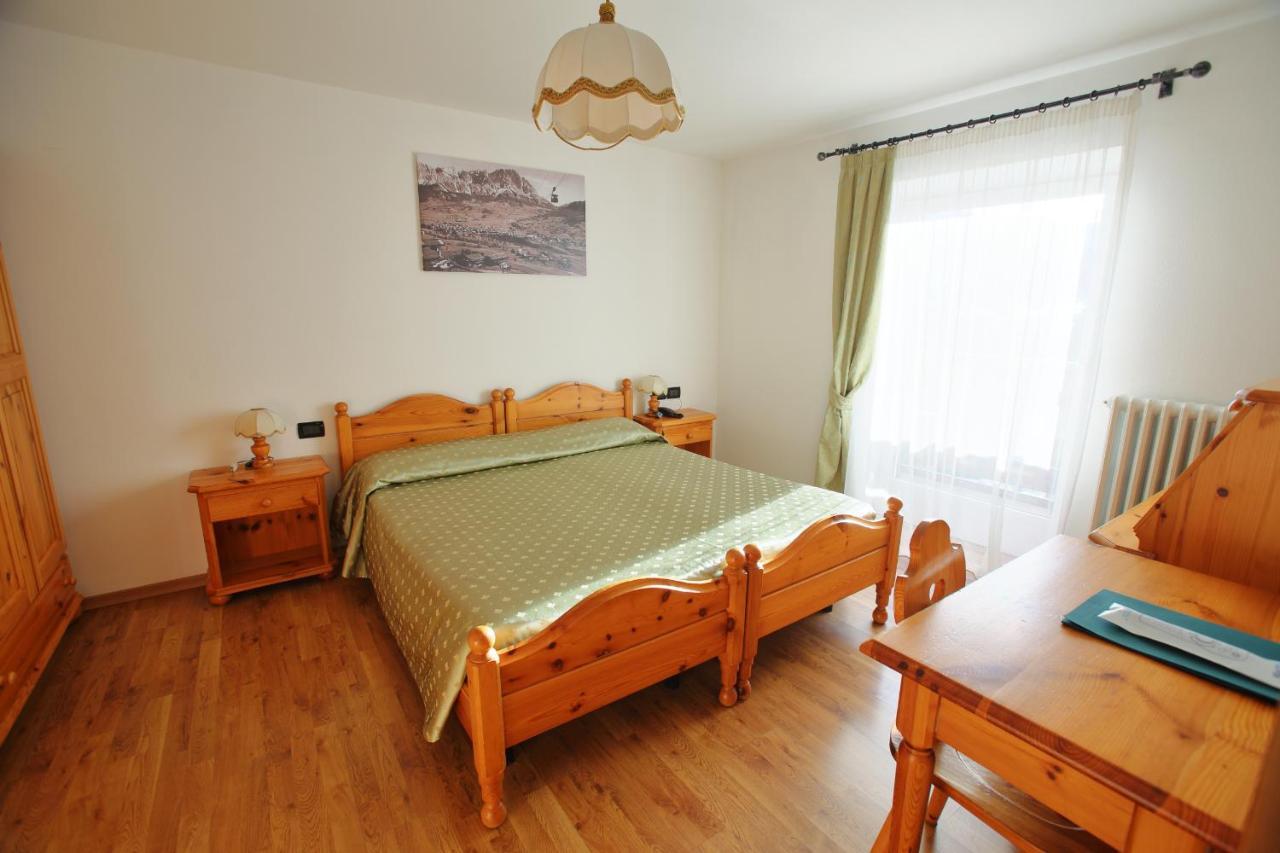 Hotel Des Alpes Cortina dʼAmpezzo Esterno foto
