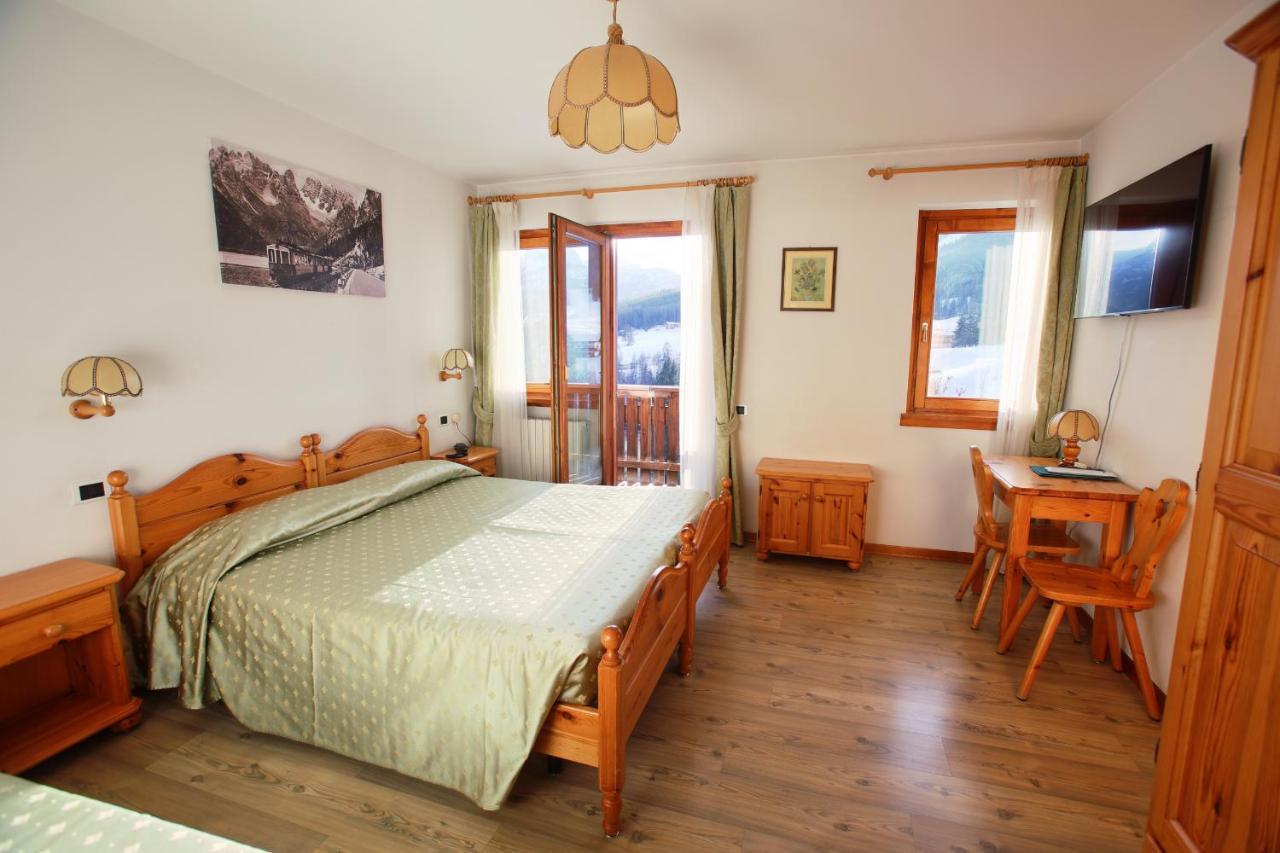 Hotel Des Alpes Cortina dʼAmpezzo Esterno foto