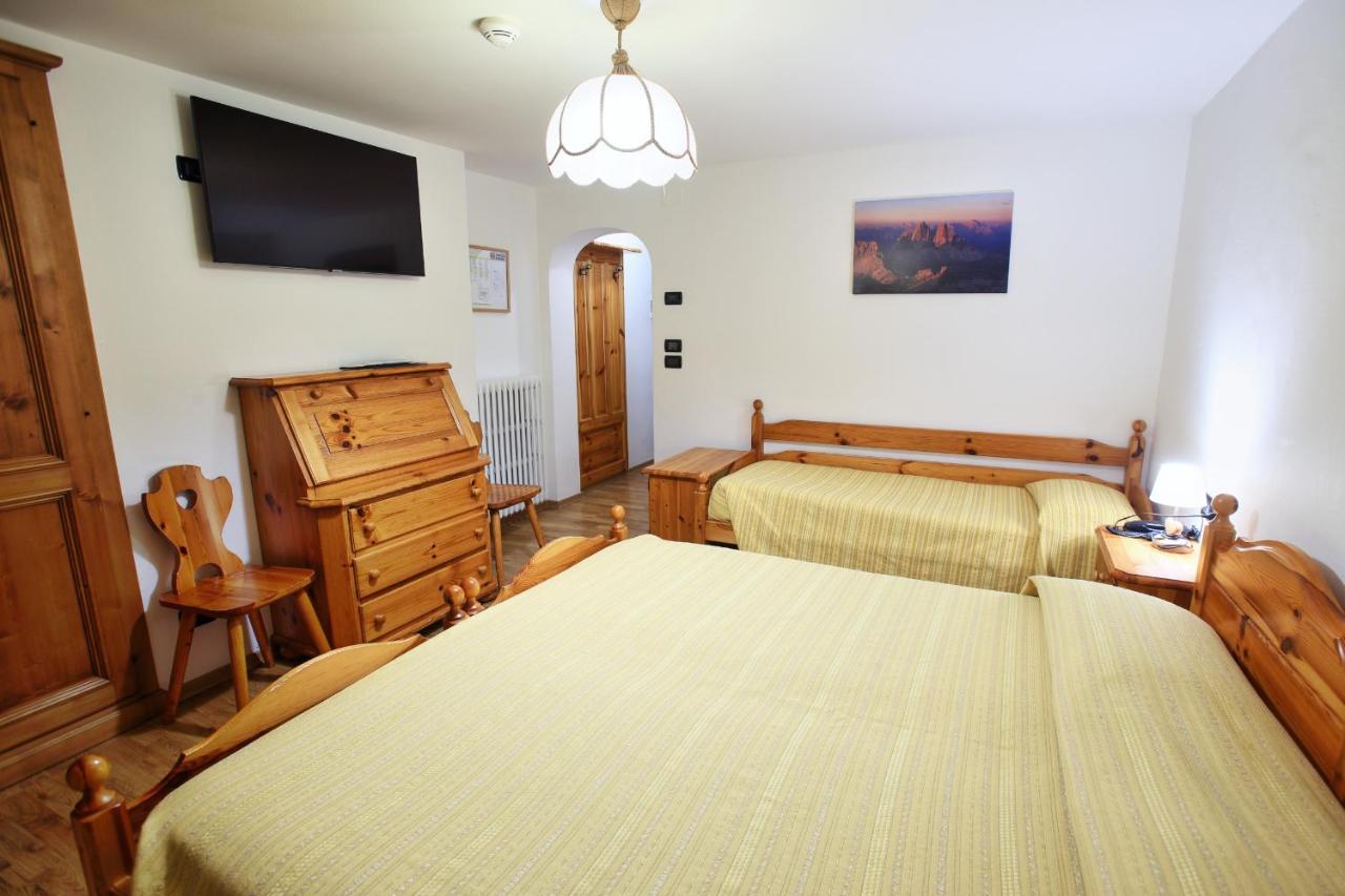 Hotel Des Alpes Cortina dʼAmpezzo Esterno foto