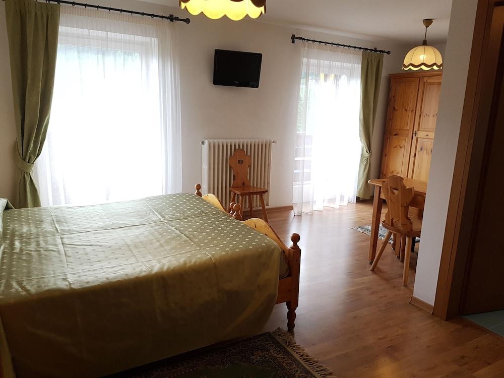 Hotel Des Alpes Cortina dʼAmpezzo Esterno foto