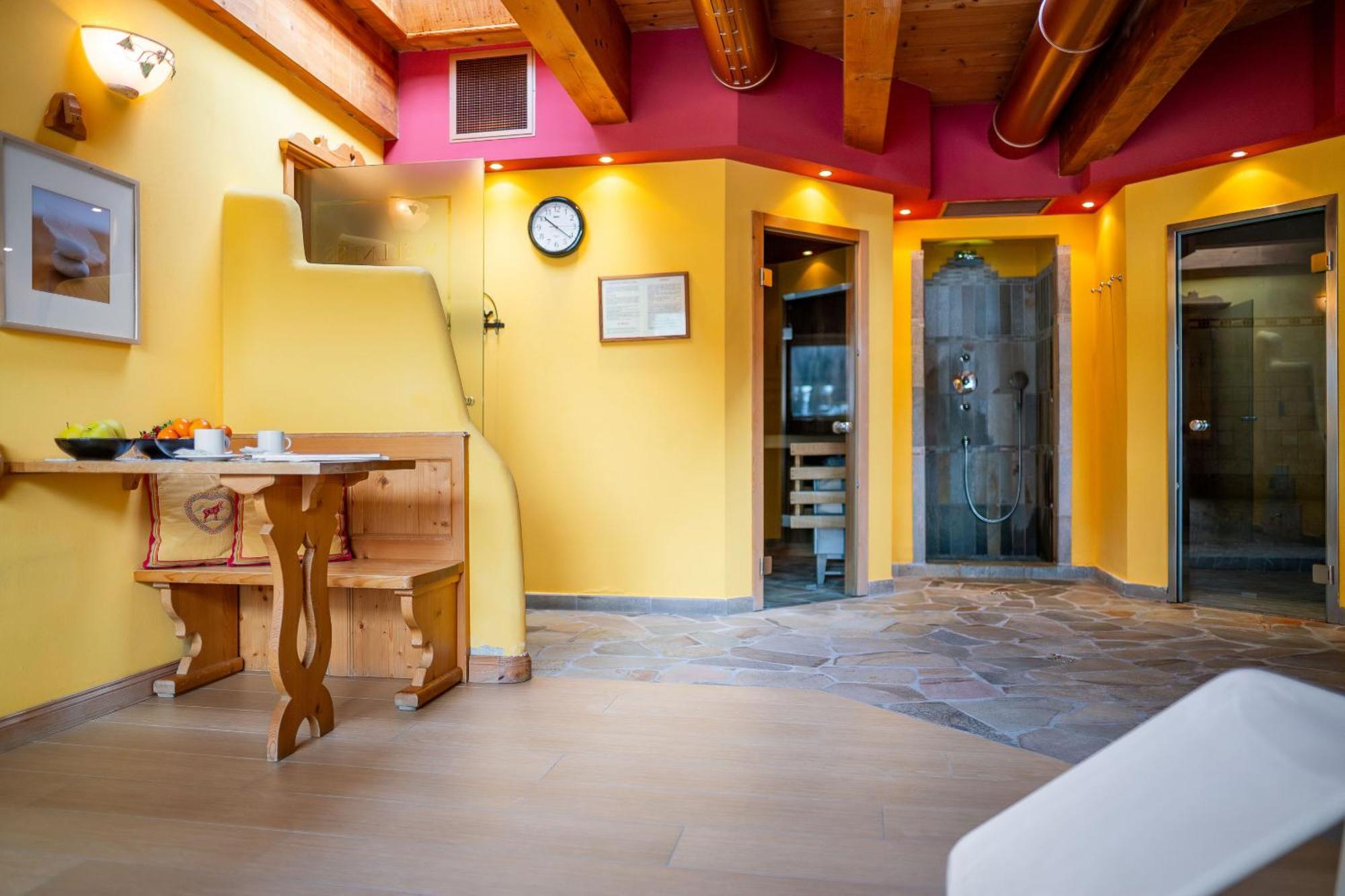 Hotel Des Alpes Cortina dʼAmpezzo Esterno foto