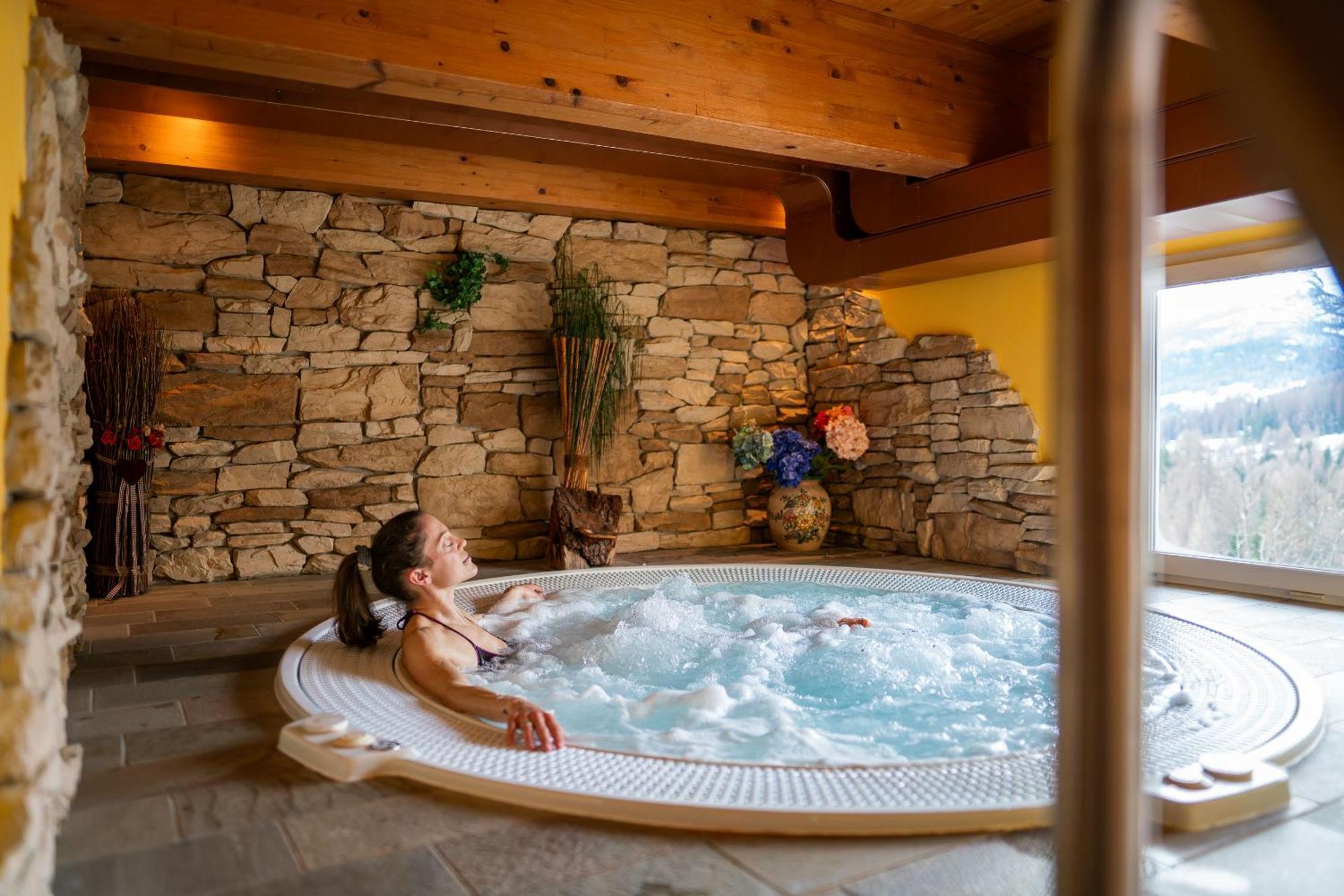 Hotel Des Alpes Cortina dʼAmpezzo Esterno foto