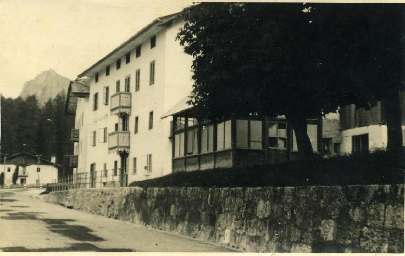 Hotel Des Alpes Cortina dʼAmpezzo Esterno foto