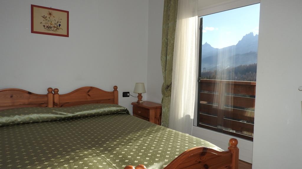 Hotel Des Alpes Cortina dʼAmpezzo Esterno foto