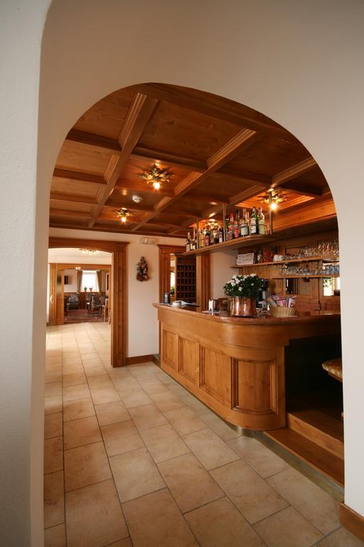 Hotel Des Alpes Cortina dʼAmpezzo Esterno foto